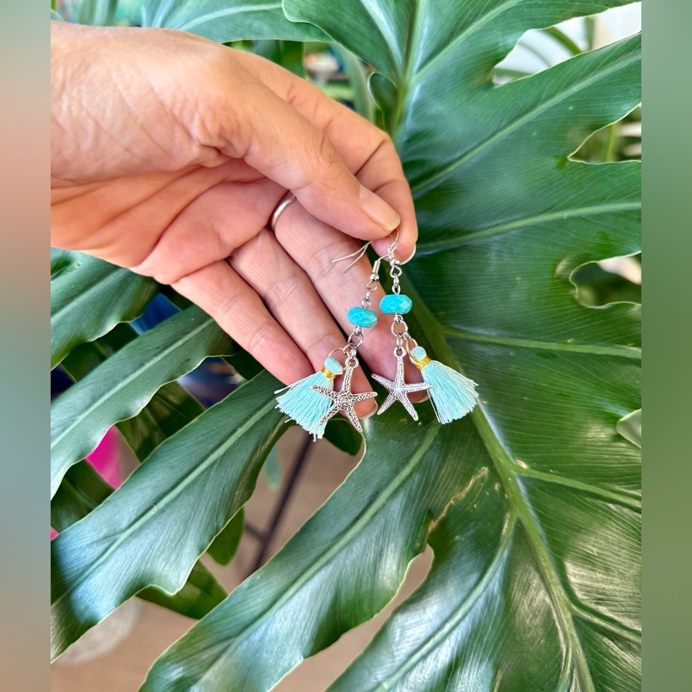 Howlite ~ Starfish Earrings || Handcrafted